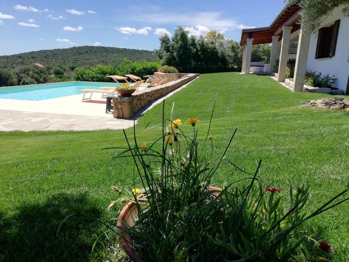 La Sima Villa Con Piscina Vista Mare San Pantaleo Sardegna 외부 사진